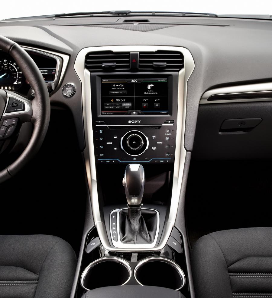  Ford Fusion Hybrid 2012 года  (фото 10 из 29)